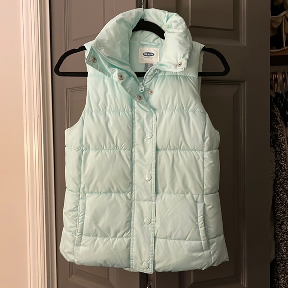 Old Navy puffer vest sea foam green. - Picture 1 of 8